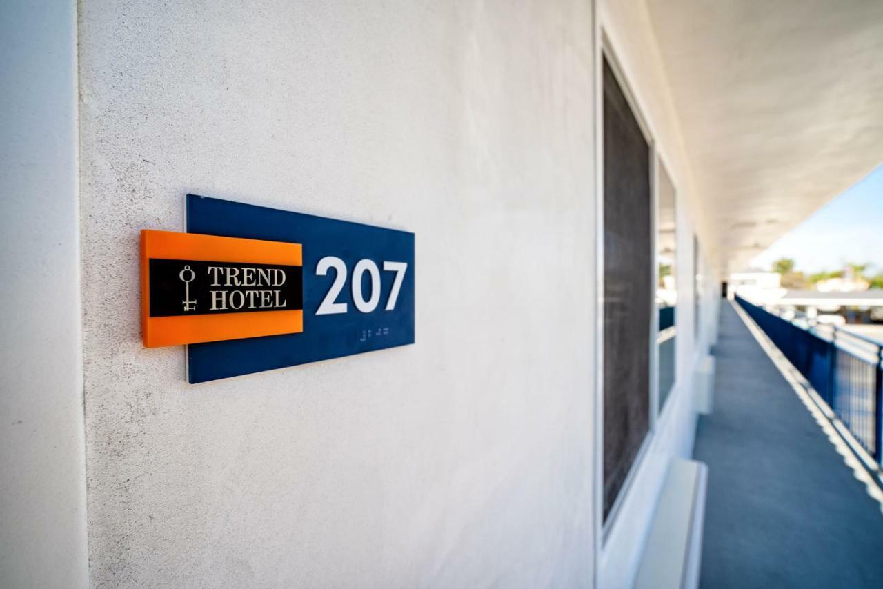 Trend Hotel At Lax Airport Lennox Bagian luar foto