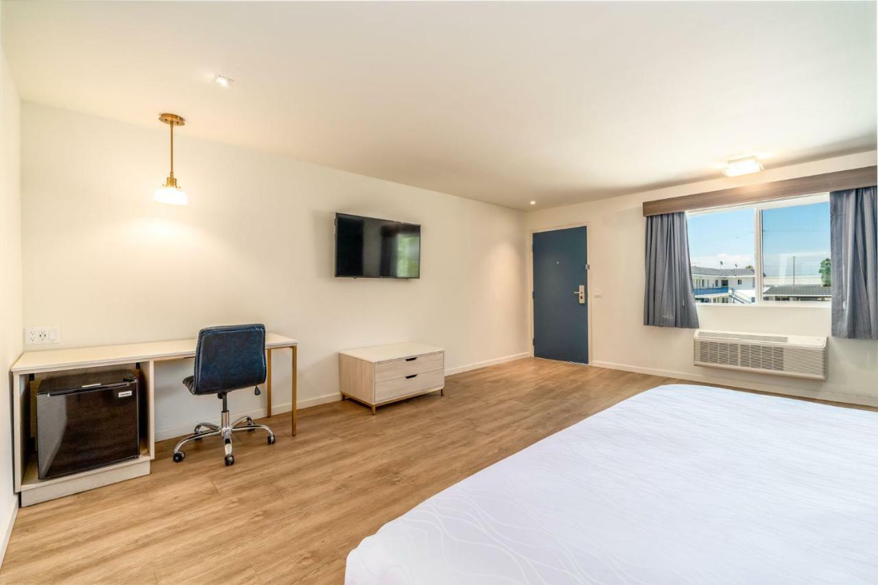 Trend Hotel At Lax Airport Lennox Bagian luar foto